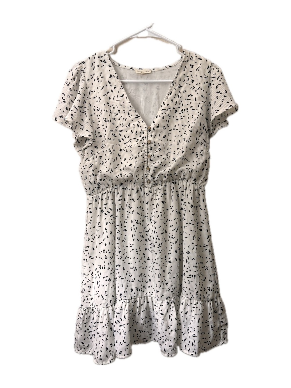 Main Strip White Black Abstract Print Ruffle Hem Dress Size Large